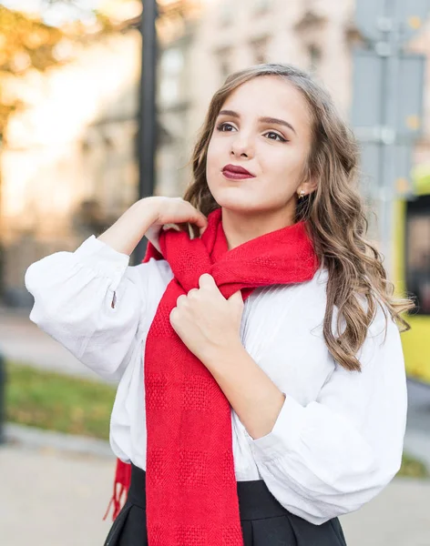 Emoções Pessoas Conceito Beleza Estilo Vida Garota Francesa Foto Rua — Fotografia de Stock