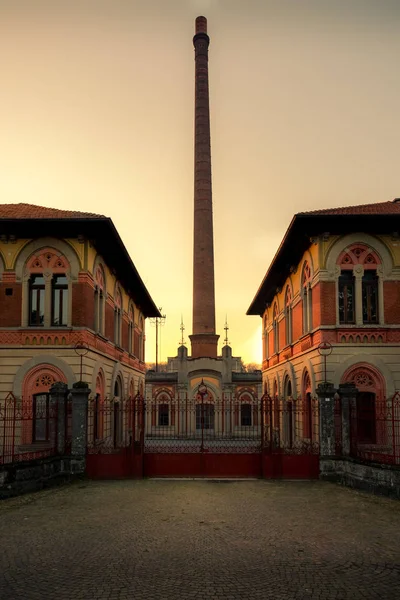 crespi d'adda tarihi endüstriyel şehir görüntüsü