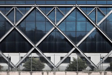 saraylar ve Arona şehir sokaklarında