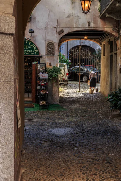 Palazzi Strade Della Città Arona — Foto Stock