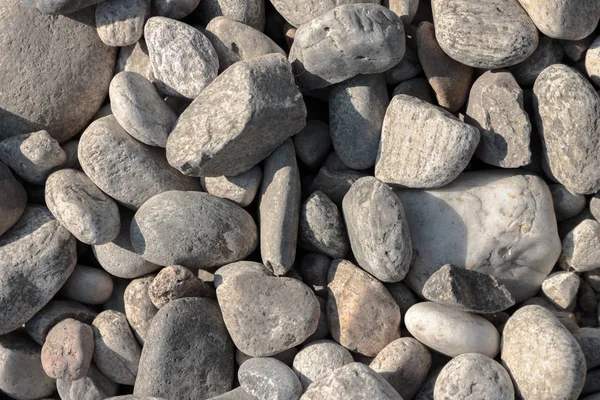 ホワイト川の小石の垂直写真 — ストック写真