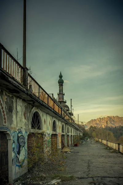 Consonno terk edilmiş şehrin bazı çerçeveler