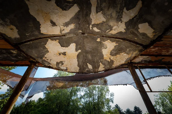 Photographic reportage of the abandoned city of Consonno (Lecco, Italy)