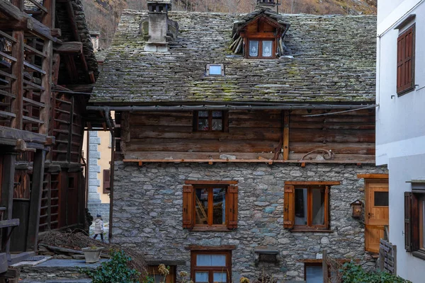 Panorama Hor Vrcholy Sníh Vesnic Potoky Stezky Poblíž Alagna Valsesia — Stock fotografie