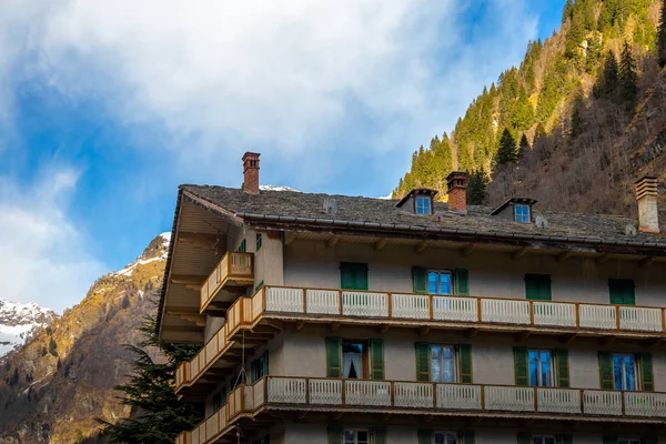 Panorama Hor Vrcholy Sníh Vesnic Potoky Stezky Poblíž Alagna Valsesia — Stock fotografie