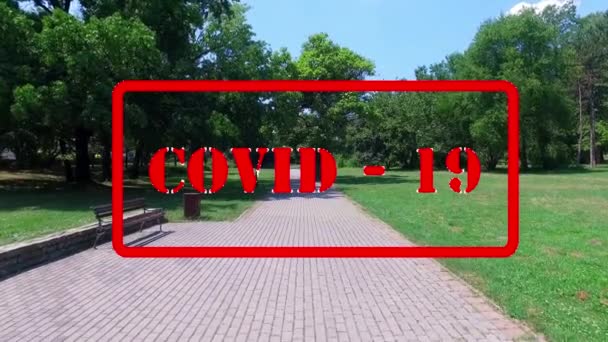 První Osoba Pohled Procházka Prázdným Parkem Důsledku Koronaviru Nebo Covid — Stock video