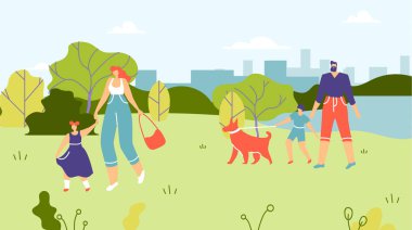 Parkta Yürüyen Çocuklu ve Köpekli Aileler.