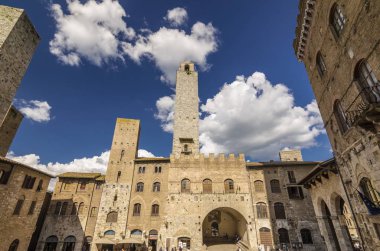 San Gimignano Piazza del Duomo, Italya