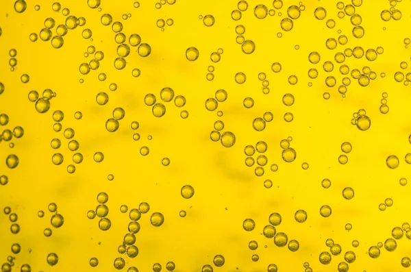 Karbonlu sıvıyla baloncuklar yakın çekim