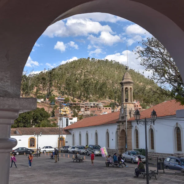 プラザ ペドロ Anzares と植民地の建物と スクレ ボリビアのラ レコレタ地区修道院 — ストック写真