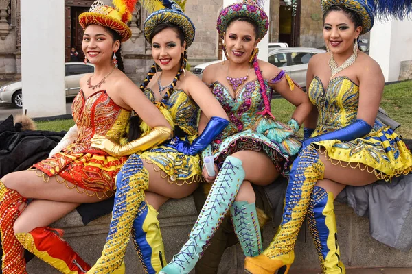Tancerze Caporales Ozdobny Kostiumy Górnicze Miasto Potosi Przed Uroczystości Boliwijski — Zdjęcie stockowe