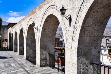 Arequipa şehir ve El Misti Volkanı ile Mirador de Yanahuara