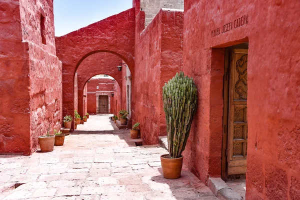 Arequipa Peru Ekim 2018 Renkli Archways Santa Catalina Manastırı Çiçek — Stok fotoğraf