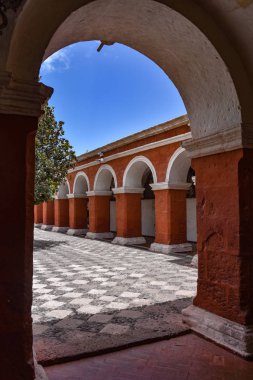 Arequipa, Peru - 7 Ekim 2018: İç avlu Manastırı Santa Catalina de Siena, UNESCO Dünya Miras Listesi