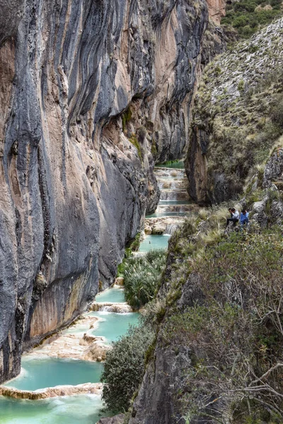 Millpu Lagoon Série Úžasného Přírodního Tyrksových Bazénů Nedaleko Města Ayacucho — Stock fotografie