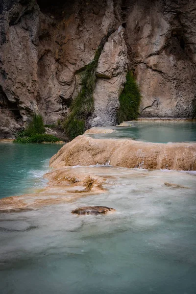 Millpu Lagoon Série Úžasného Přírodního Tyrksových Bazénů Nedaleko Města Ayacucho — Stock fotografie