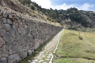Intiwatana ve Pumacocha arkeolojik sit alanı, Ayacucho, Peru