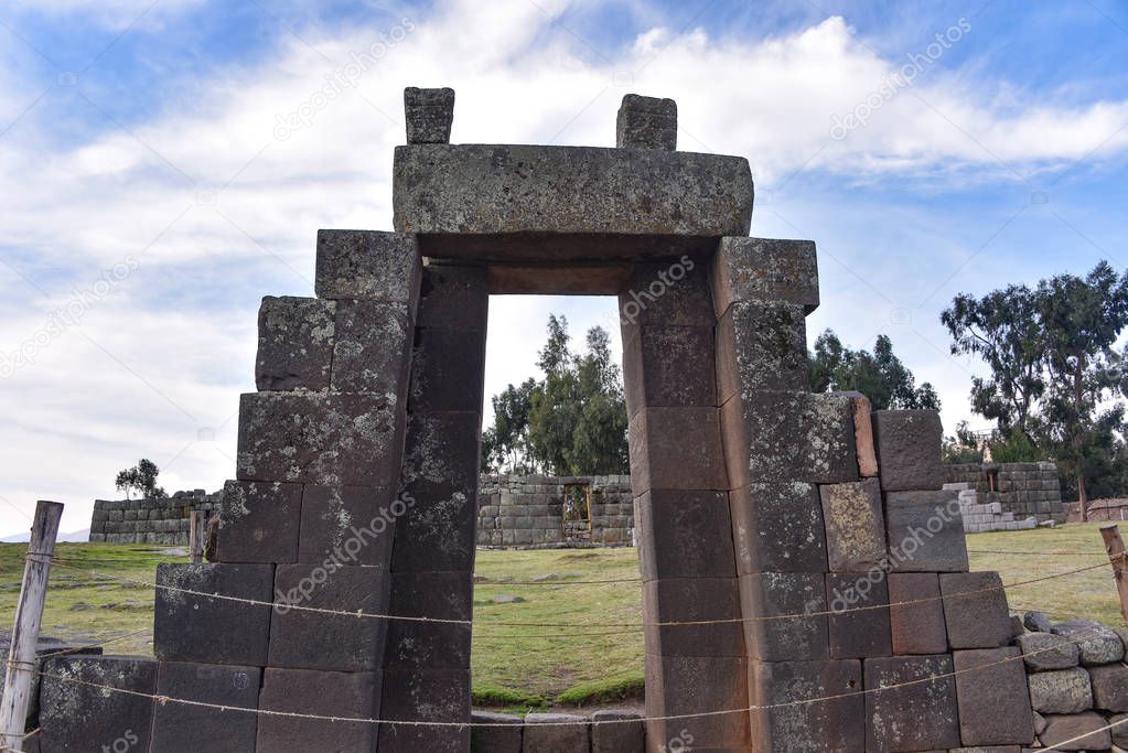 Stone walls and pyramids at the Usnu de Vilcashuaman, constructed by the Inca to preside over the most important ceremonies of the Tahuantinsuyo Empire. Ayacucho, Peru