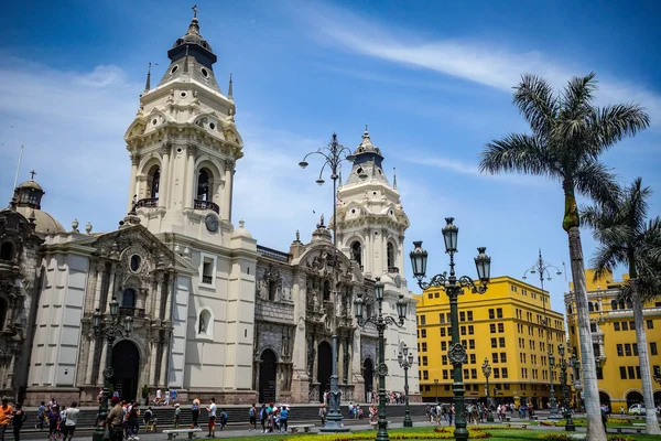 Lima, Perú: Catedral y Plaza de Armas en Lima — Foto de Stock