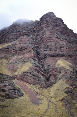 Ancascocha Trek 'te dramatik dağ manzarası. Cuzco, Peru