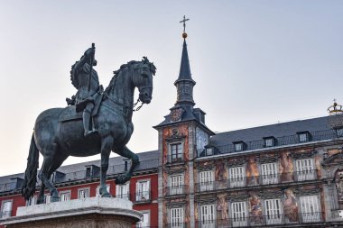 Madrid, İspanya Plaza Belediye Başkanı Casa de la Panaderia Kuleleri