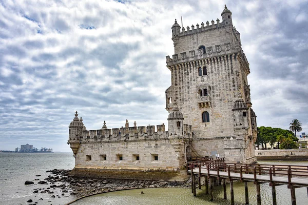 Lizbon, Portekiz - Belem Kulesi, Tagus nehrine bakan bir ortaçağ kalesi — Stok fotoğraf