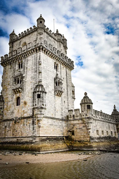 Lizbon, Portekiz - Belem Kulesi, Tagus nehrine bakan bir ortaçağ kalesi — Stok fotoğraf