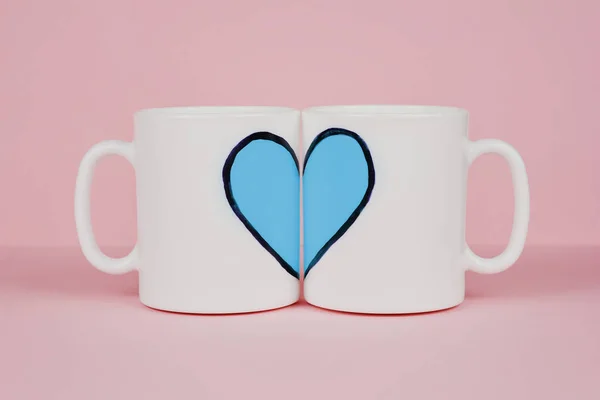 Blauwe Hart Twee Witte Koppen Roze Achtergrond Aftelkalender Voor Valentijnsdag — Stockfoto