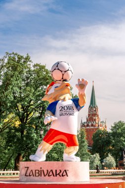  Kurt Zabivaka. Dünya Kupası 2018 resmi maskotu. Manezhnaya Meydanı. Rusya, Moskova - 14 Mayıs 2018
