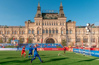 Kızıl Meydan futbol sahasında. Futbol oyuncusu. 2018 Dünya Kupası Moskova'da. 28 Haziran 2018.