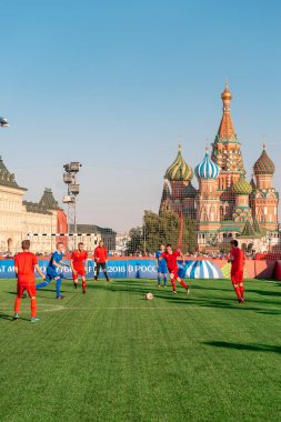 Kızıl Meydan futbol sahasında. Futbol oyuncusu. 2018 Dünya Kupası Moskova'da. 28 Haziran 2018.