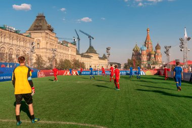 Kızıl Meydan futbol sahasında. Futbol oyuncusu. 2018 Dünya Kupası Moskova'da. 28 Haziran 2018.