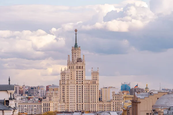 Stalins Wolkenkrabber Moskou Hoogbouw Kotelnicheskaya Dijk Het Panorama Van Stad — Stockfoto