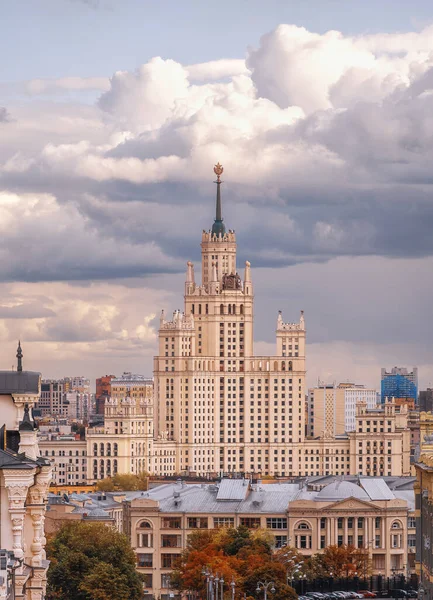 Stalins Wolkenkrabber Moskou Hoogbouw Kotelnicheskaya Dijk Het Panorama Van Stad — Stockfoto