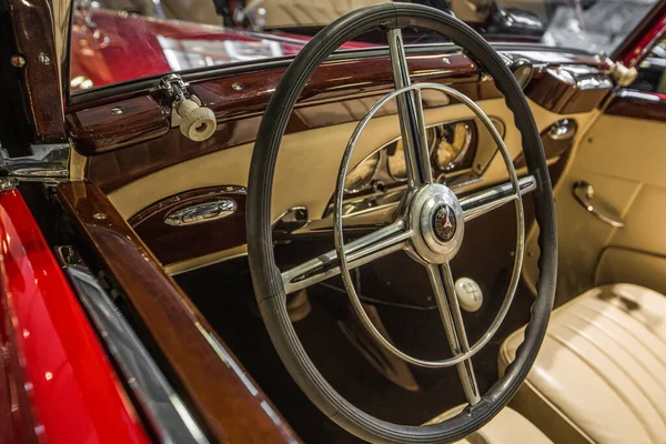 Stuurwiel Interieur Van Een Oude Auto — Stockfoto
