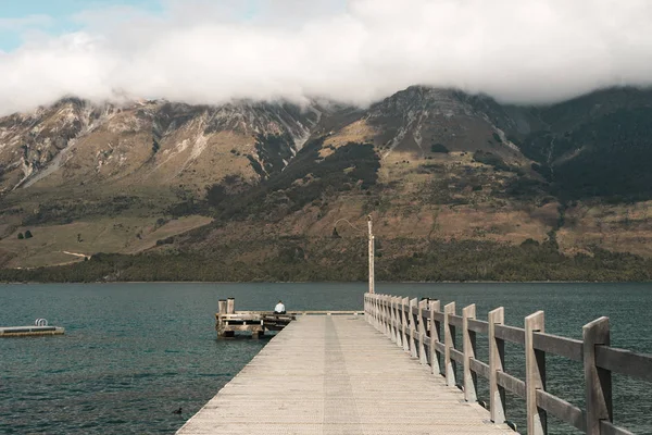 New Zealand Glenorchy Photo Beautiful Rocky Mountains Blue Lake Wooden — Stock Photo, Image