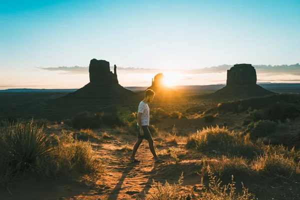 Young Man Rock Formation Monument Valley Usa — Stock Photo, Image