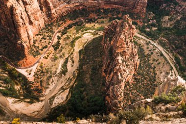 Zion national park: Utah, ABD kaya oluşumları doğal görünümünü