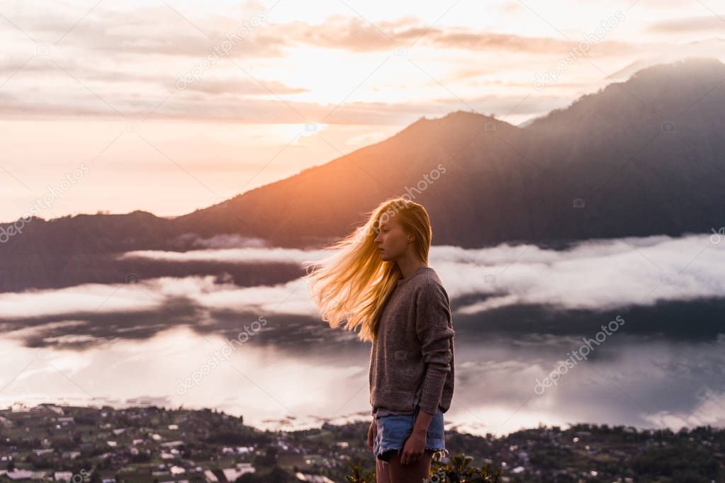  Woman on the Eastern Sierra Mountains, California, USA.