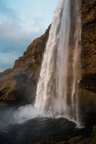 Pittoreska Vattenfall Island Nordiska Naturen — Stockfoto