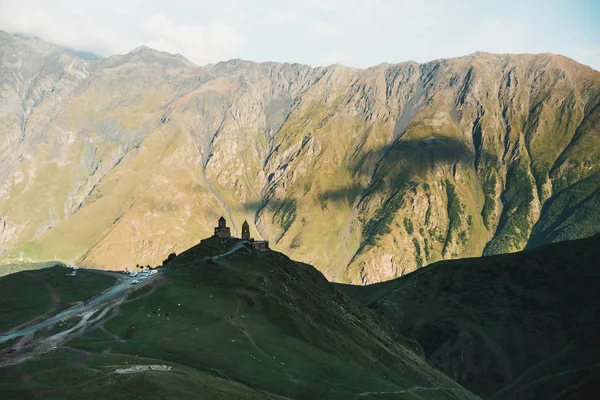 Amazing Landscape Old Church Georgian Mountains — Stock Photo, Image