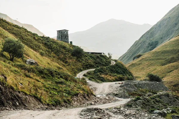 Atemberaubende Landschaft Mit Alter Kirche Den Georgischen Bergen — Stockfoto