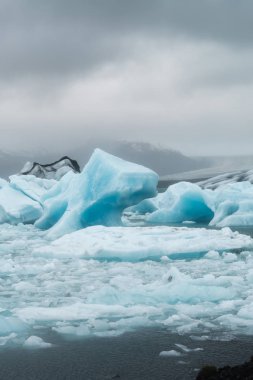 Buzul su kaplı buzlar içinde Nordic içinde İzlanda manzara