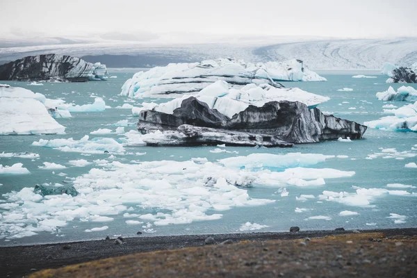 Νερό Του Παγετώνα Που Καλύπτονται Επιπλέοντες Πάγοι Πάγου Nordic Τοπίο — Φωτογραφία Αρχείου