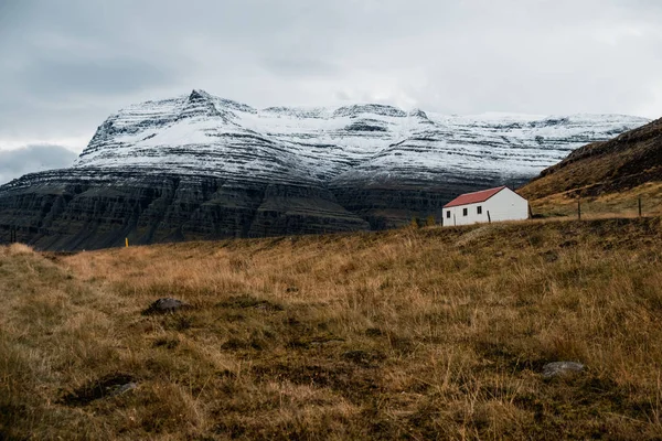 Заміський Будинок Дивно Північних Краєвид Ісландія Подорожі Природи — стокове фото