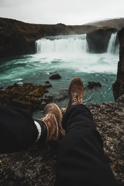 Hiker Boots Rocks Cliff Waterfall Beautiful Landscape Iceland Europe — Stock Photo, Image