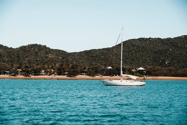 Bateau Flottant Sur Mer — Photo