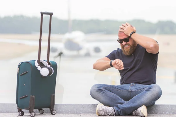 Young Man Upset Angry Disappointed Because Canceled Flight Concept Man — Stock Photo, Image