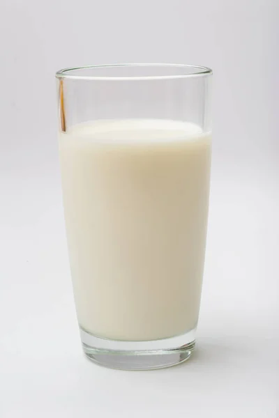Ποτήρι Γάλα Λευκό Φόντο — Φωτογραφία Αρχείου
