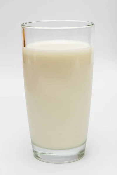 白底牛奶杯 — 图库照片